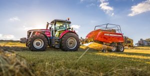 2. Hesston Baler – LB 2200