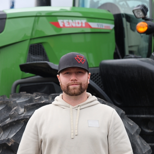 Dugan Merrill's headshot
