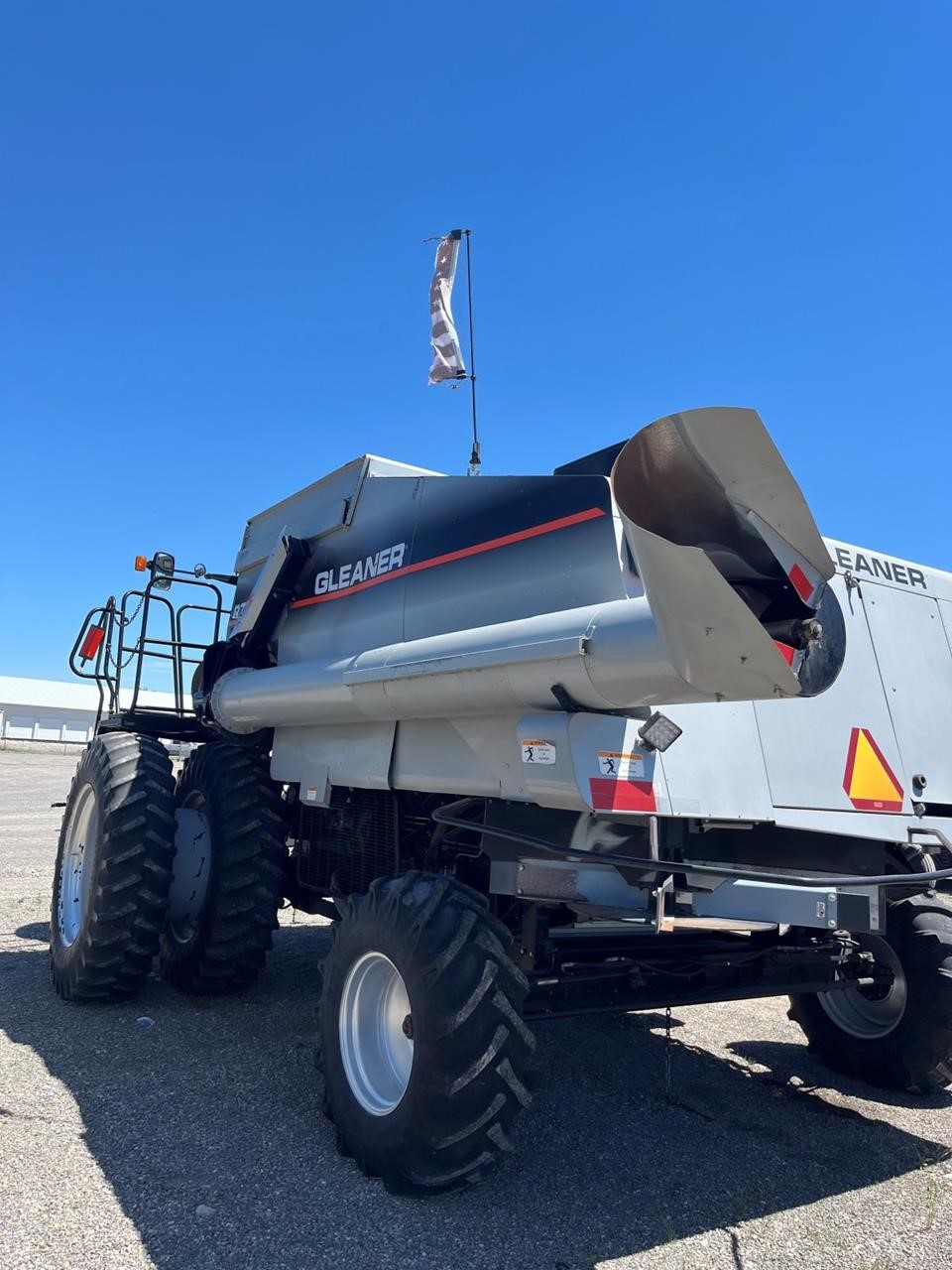 2005 Gleaner R75