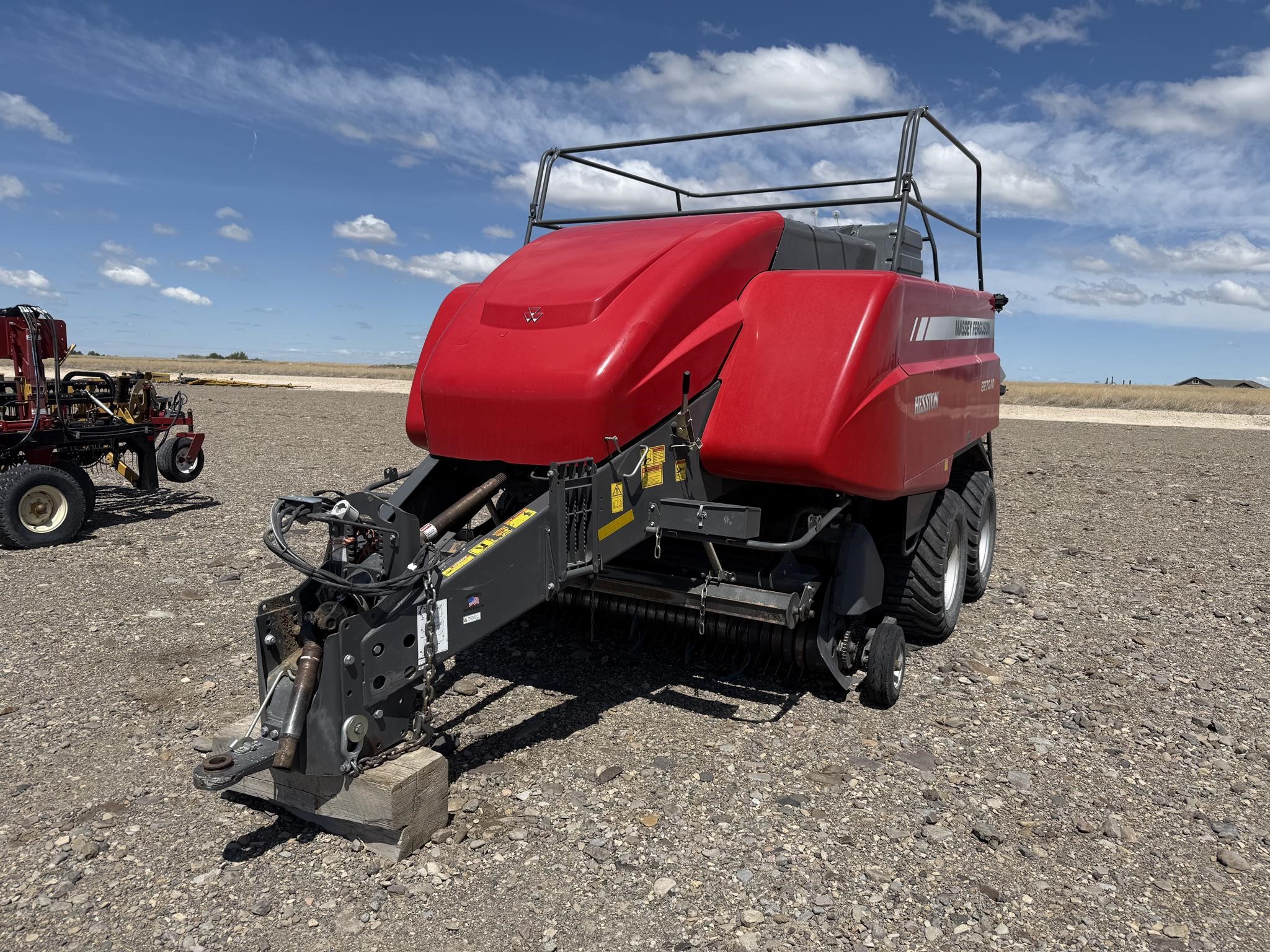 2022 Massey Ferguson 2270XD