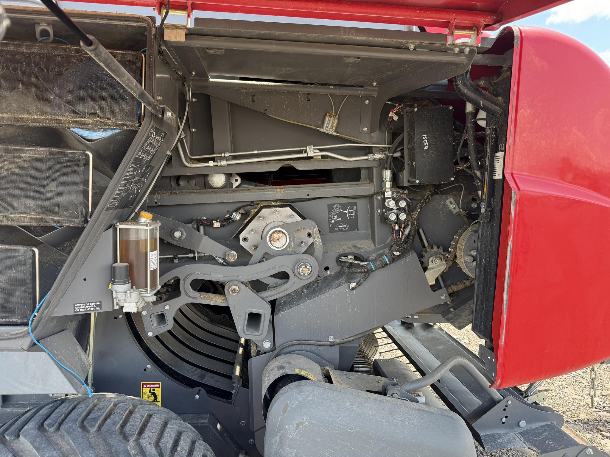 2022 Massey Ferguson 2270XD