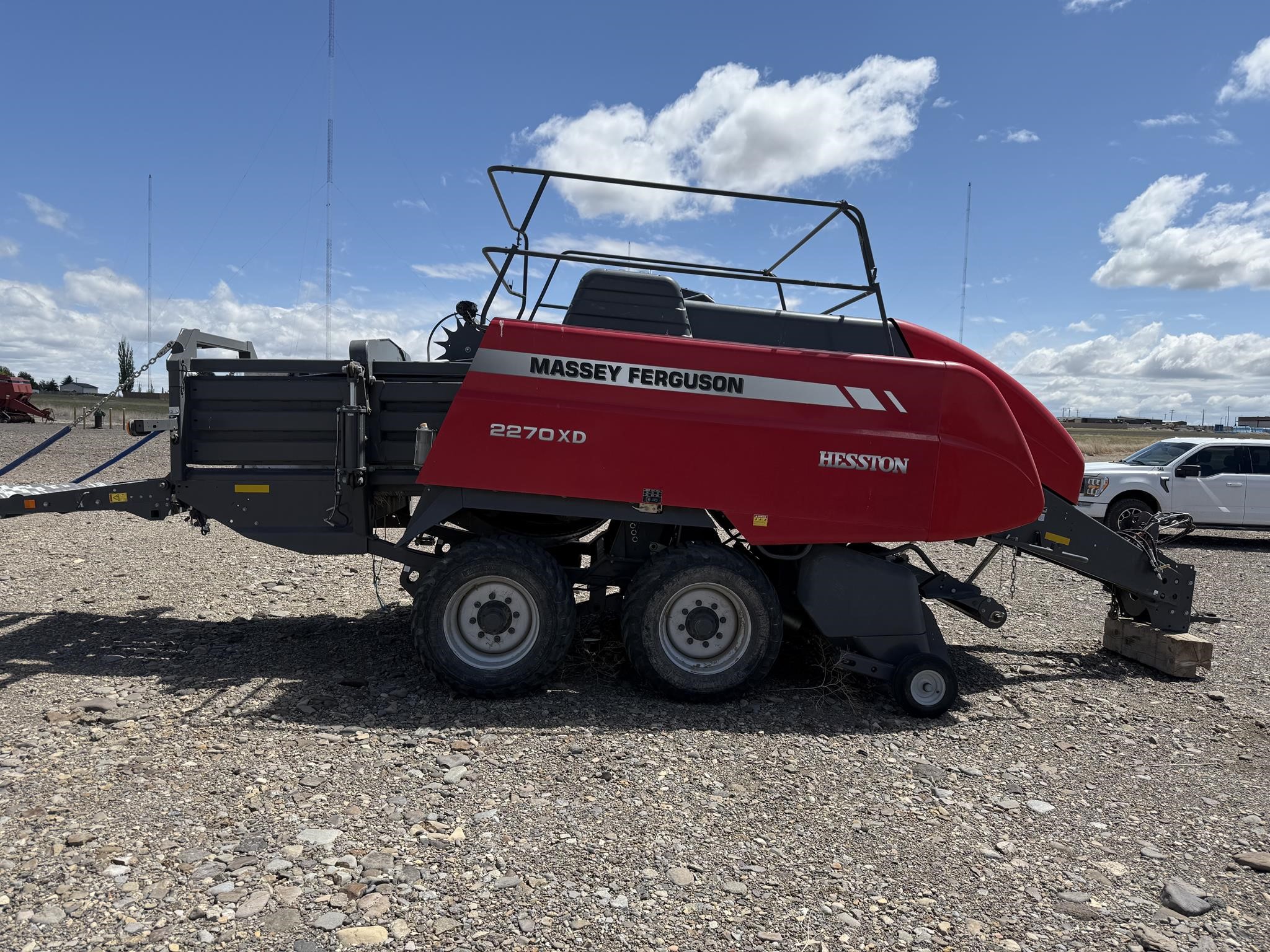 2022 Massey Ferguson 2270XD