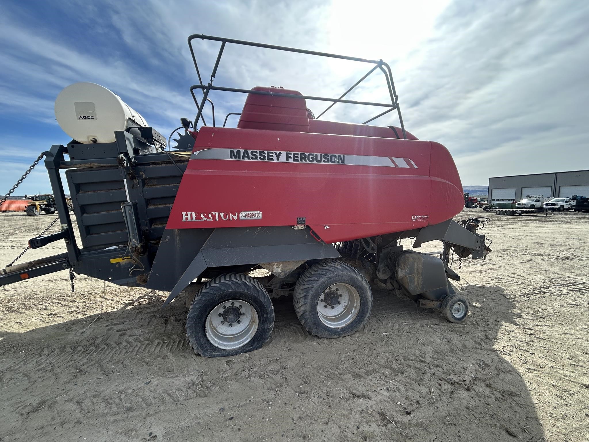 2010 Massey Ferguson 2190
