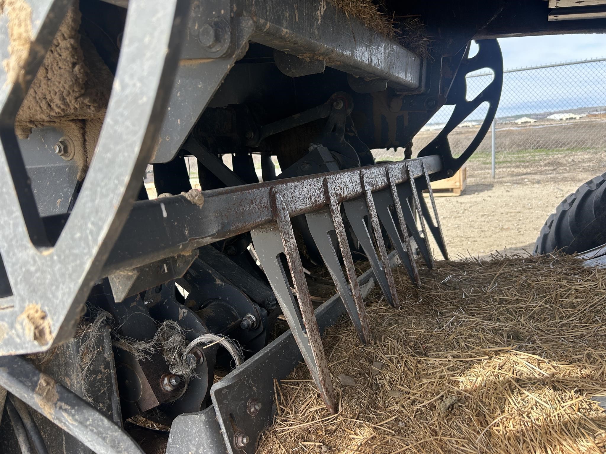 2010 Massey Ferguson 2190