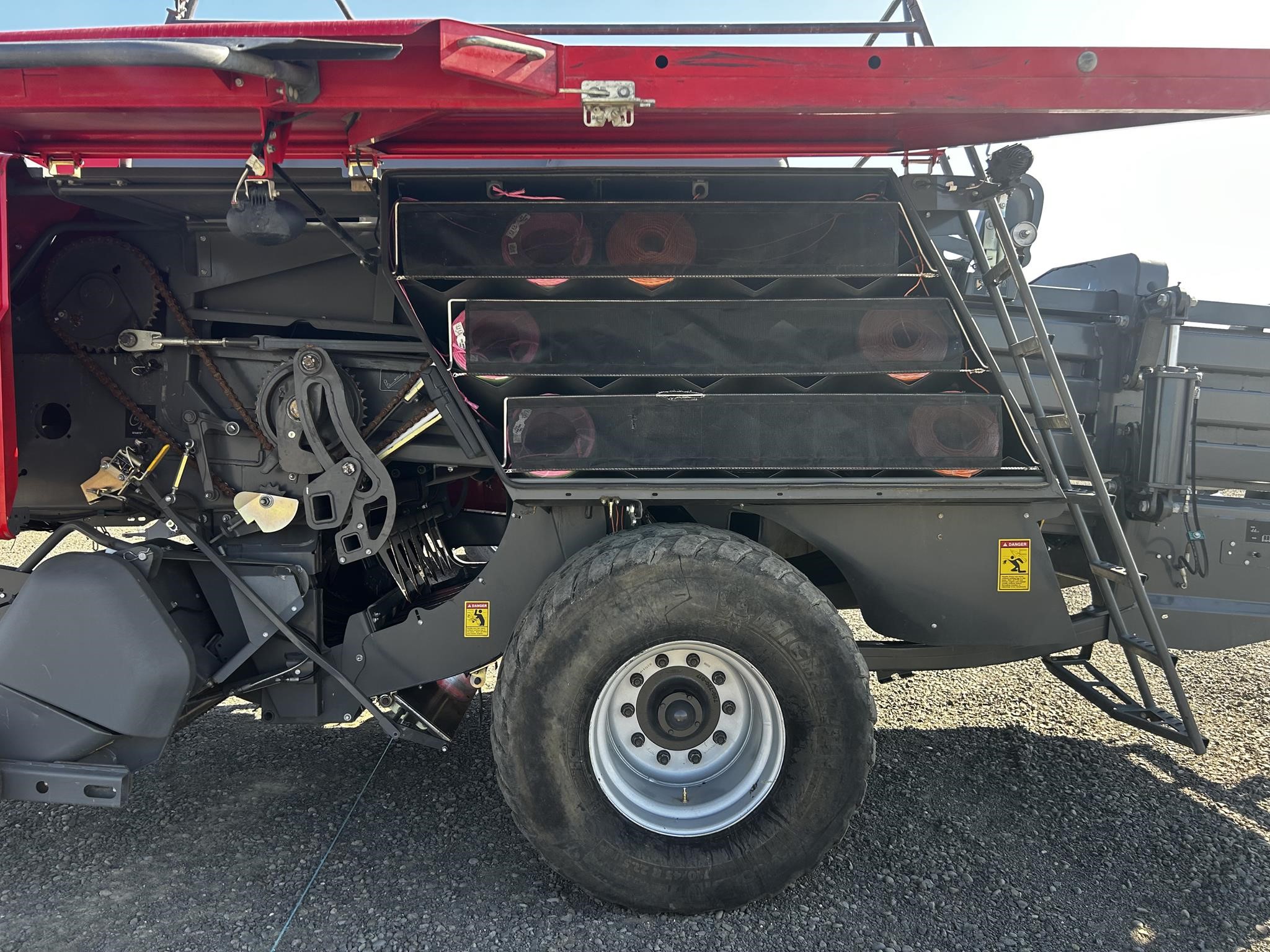 2022 Massey Ferguson 2270XD
