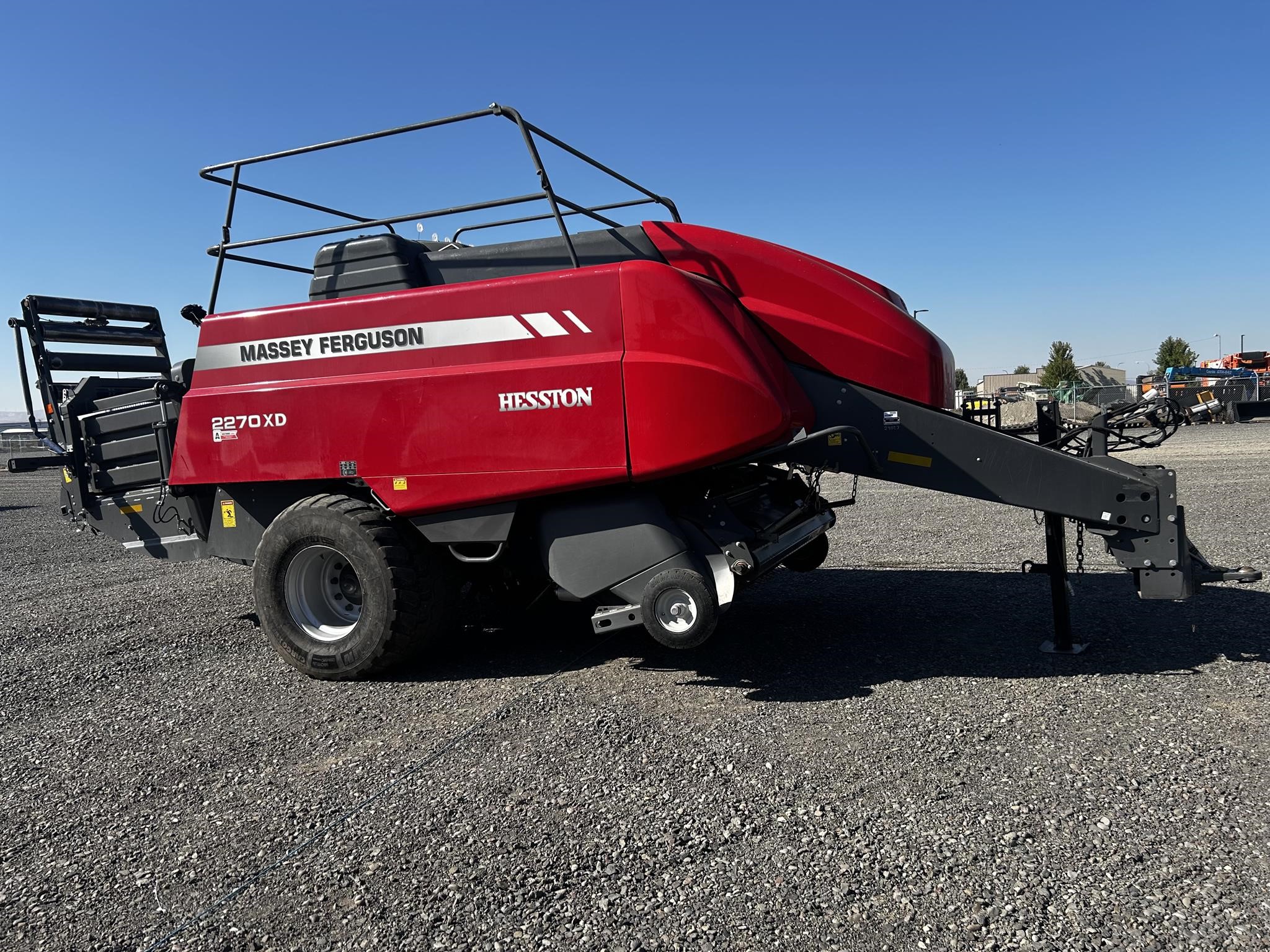 2022 Massey Ferguson 2270XD