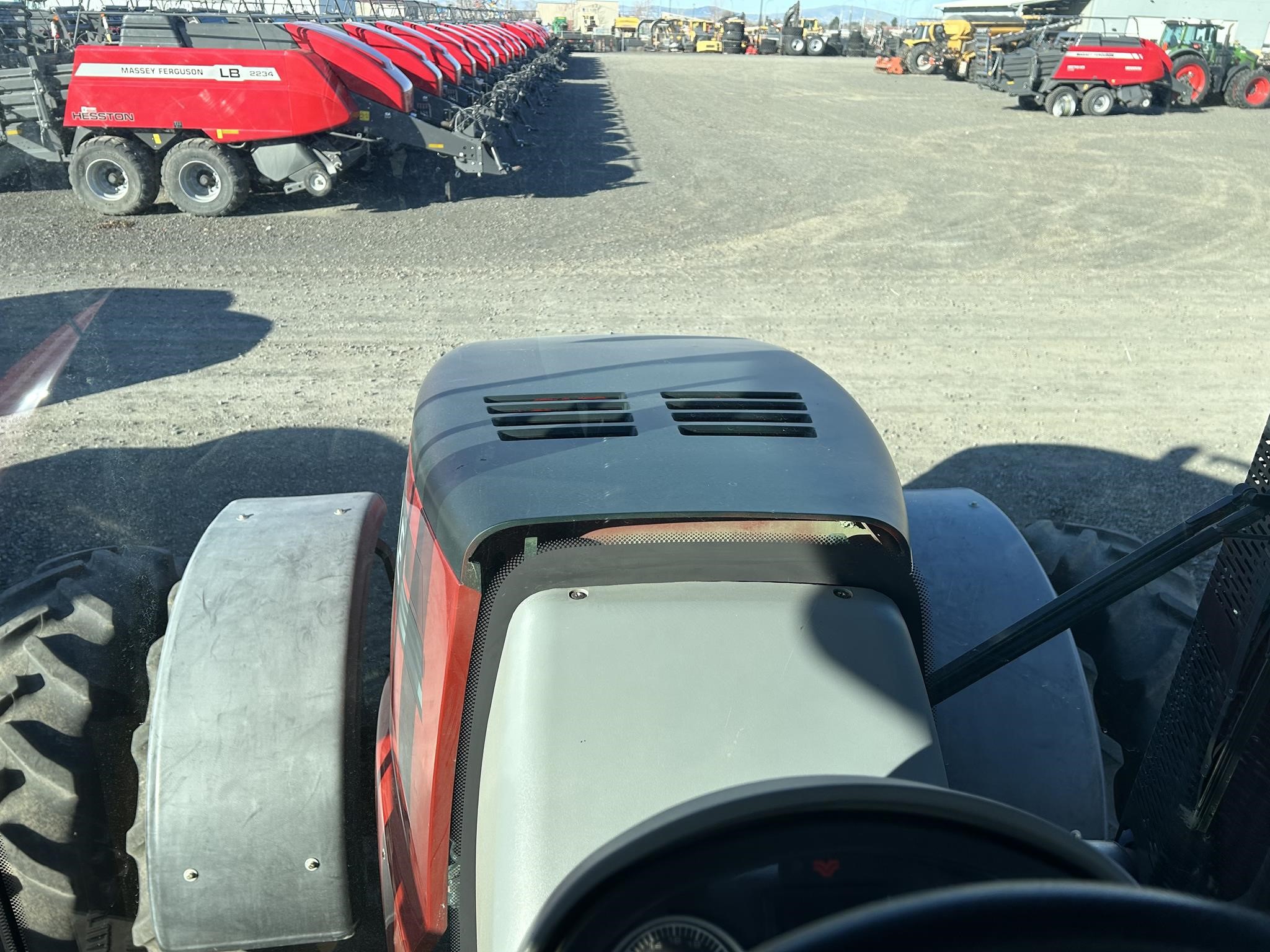 2016 Versatile 260