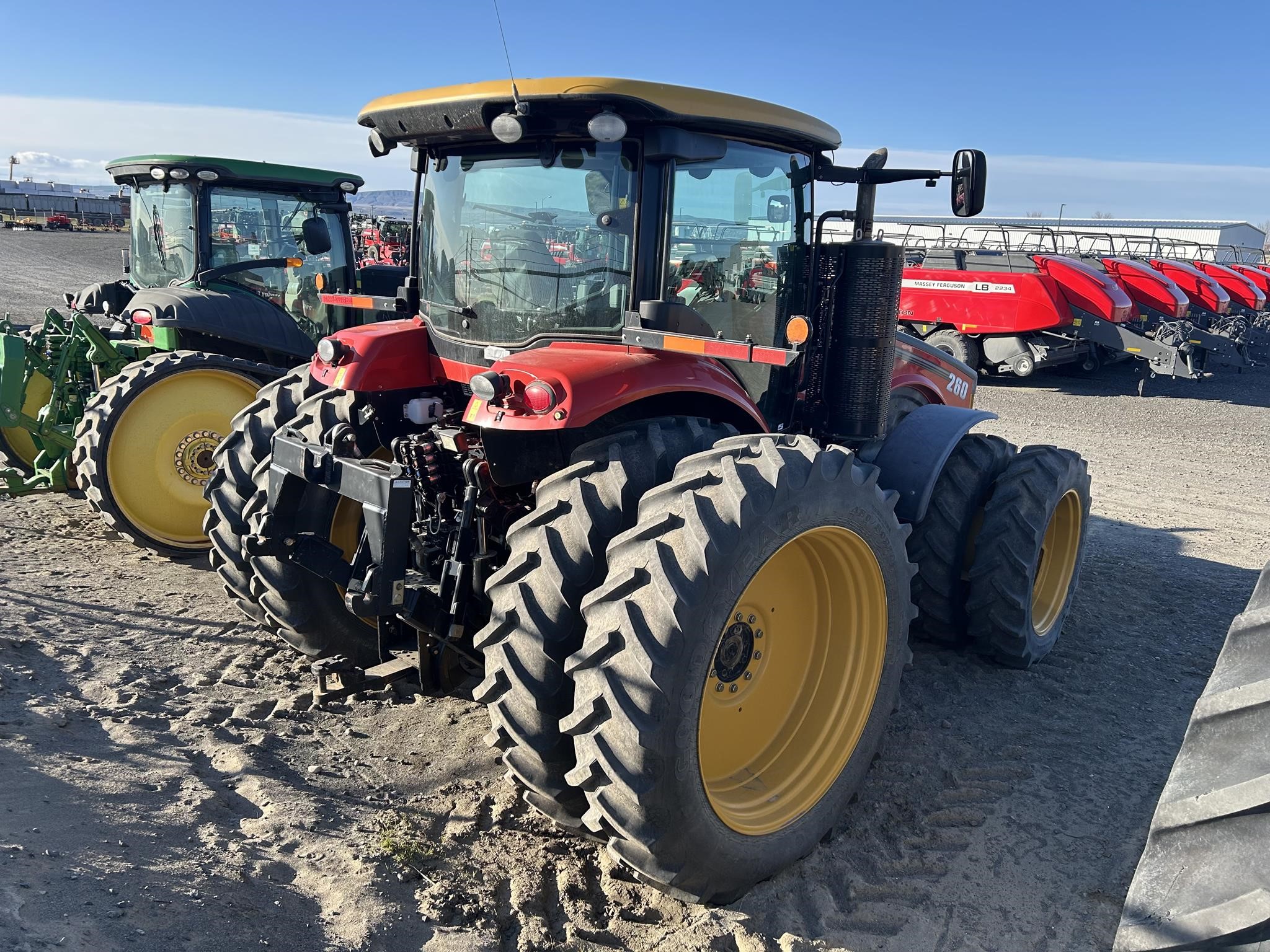 2016 Versatile 260