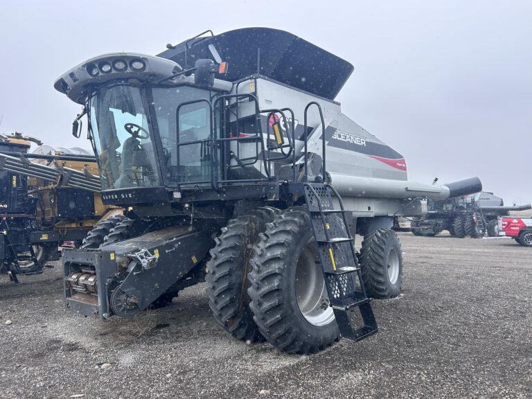 2011 Gleaner S67
