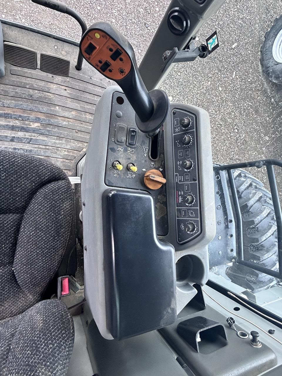 2011 Gleaner S67