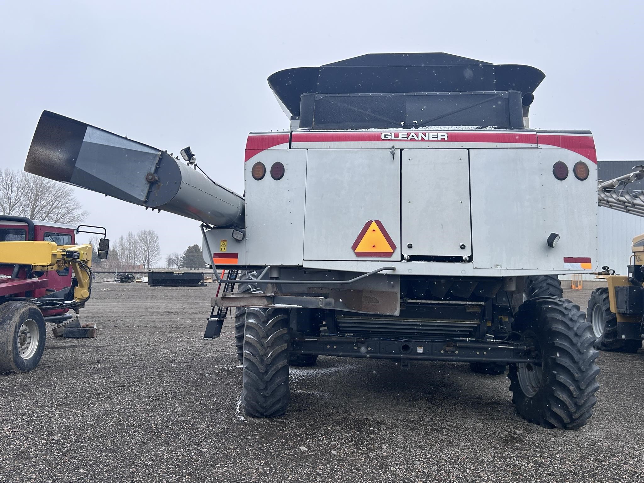 2011 Gleaner S67