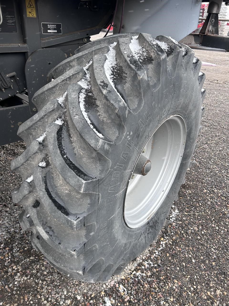 2011 Gleaner S67