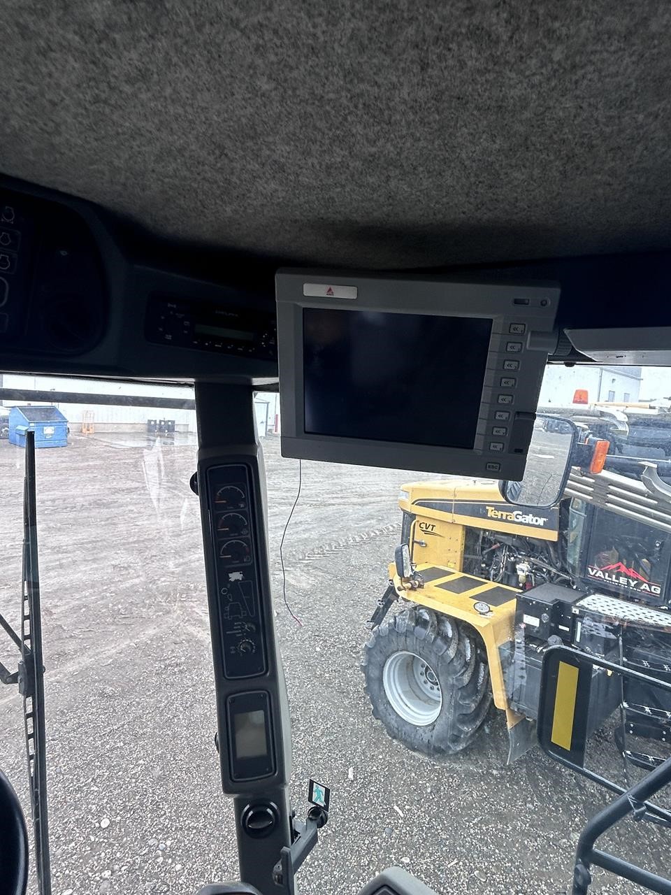 2011 Gleaner S67