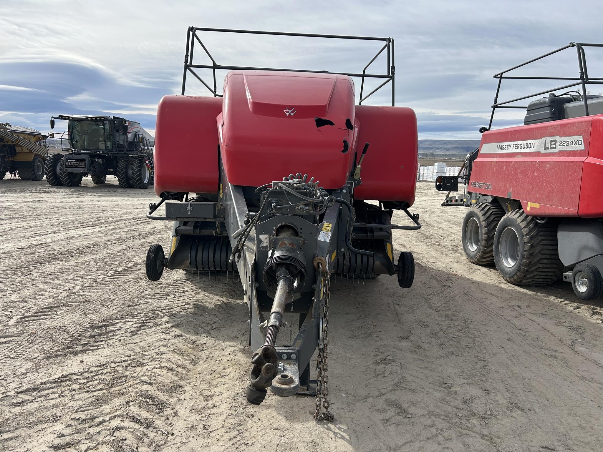 2023 Massey Ferguson LB2234XD