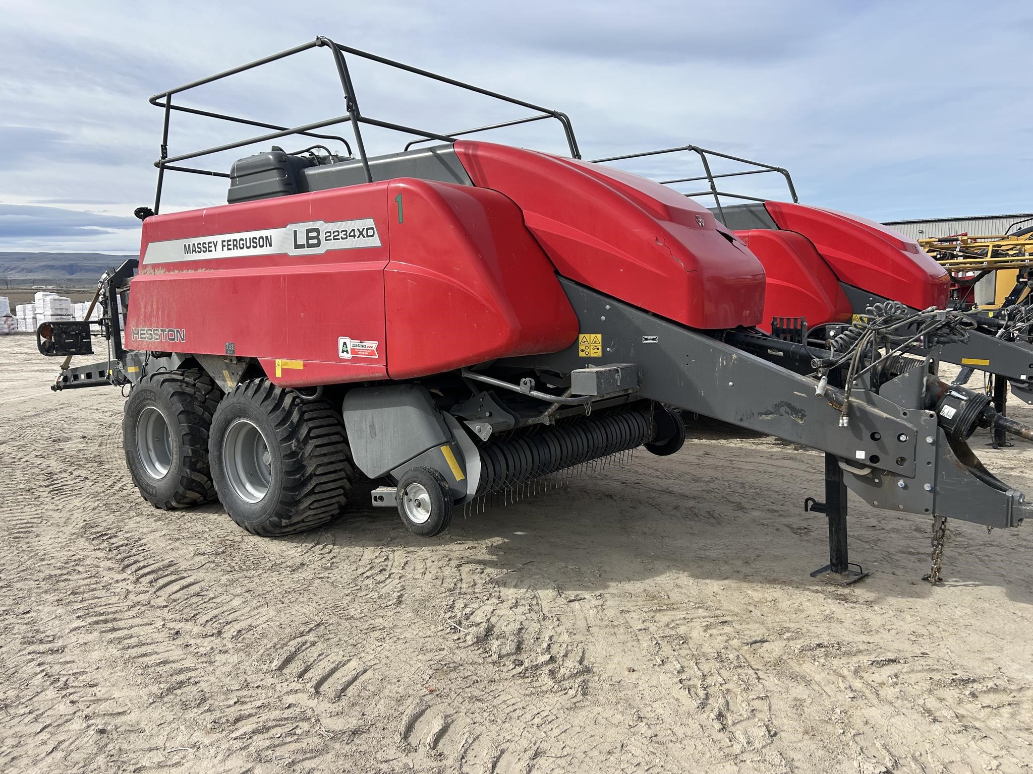 2023 Massey Ferguson LB2234XD