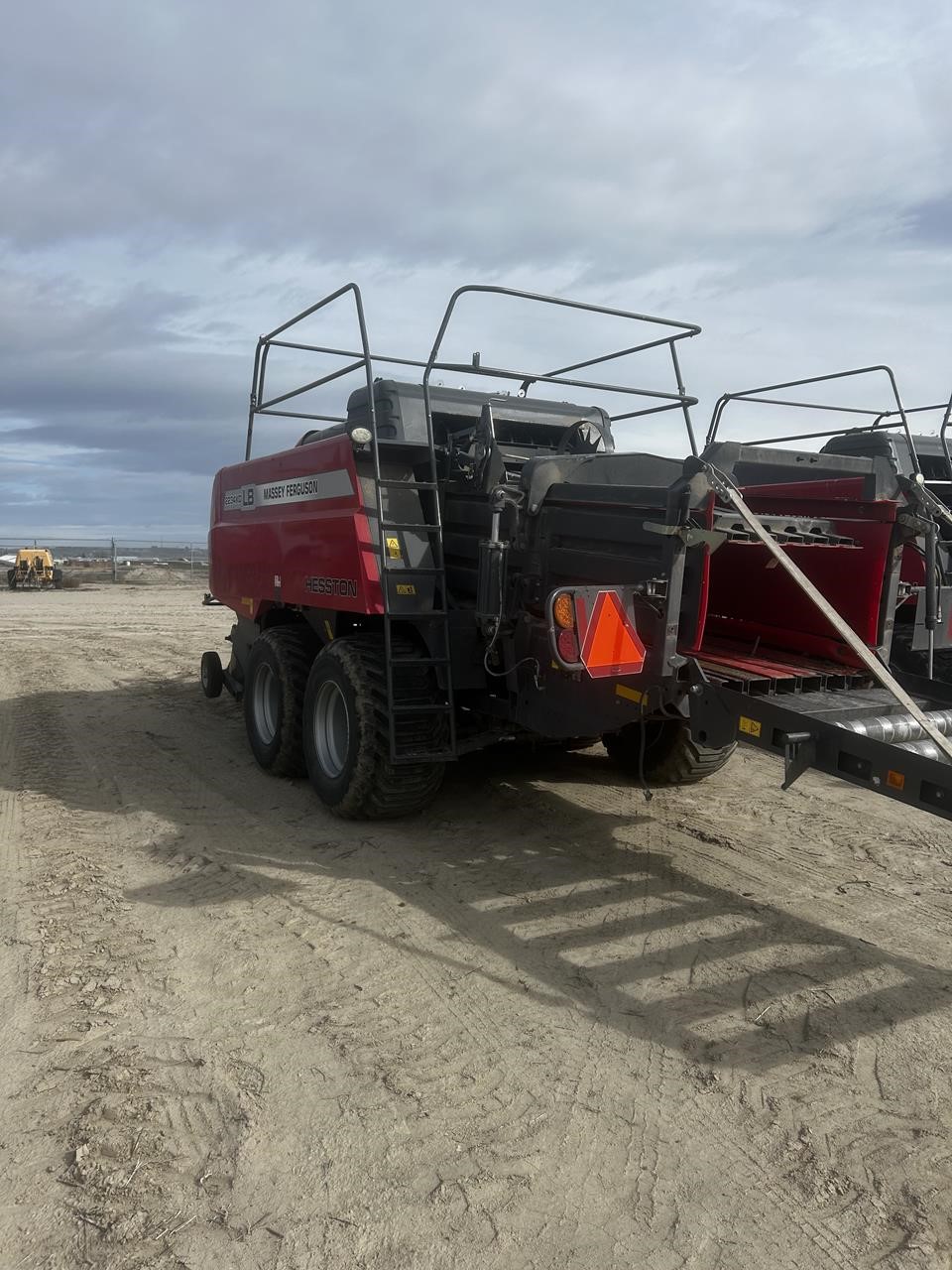 2023 Massey Ferguson LB2234XD