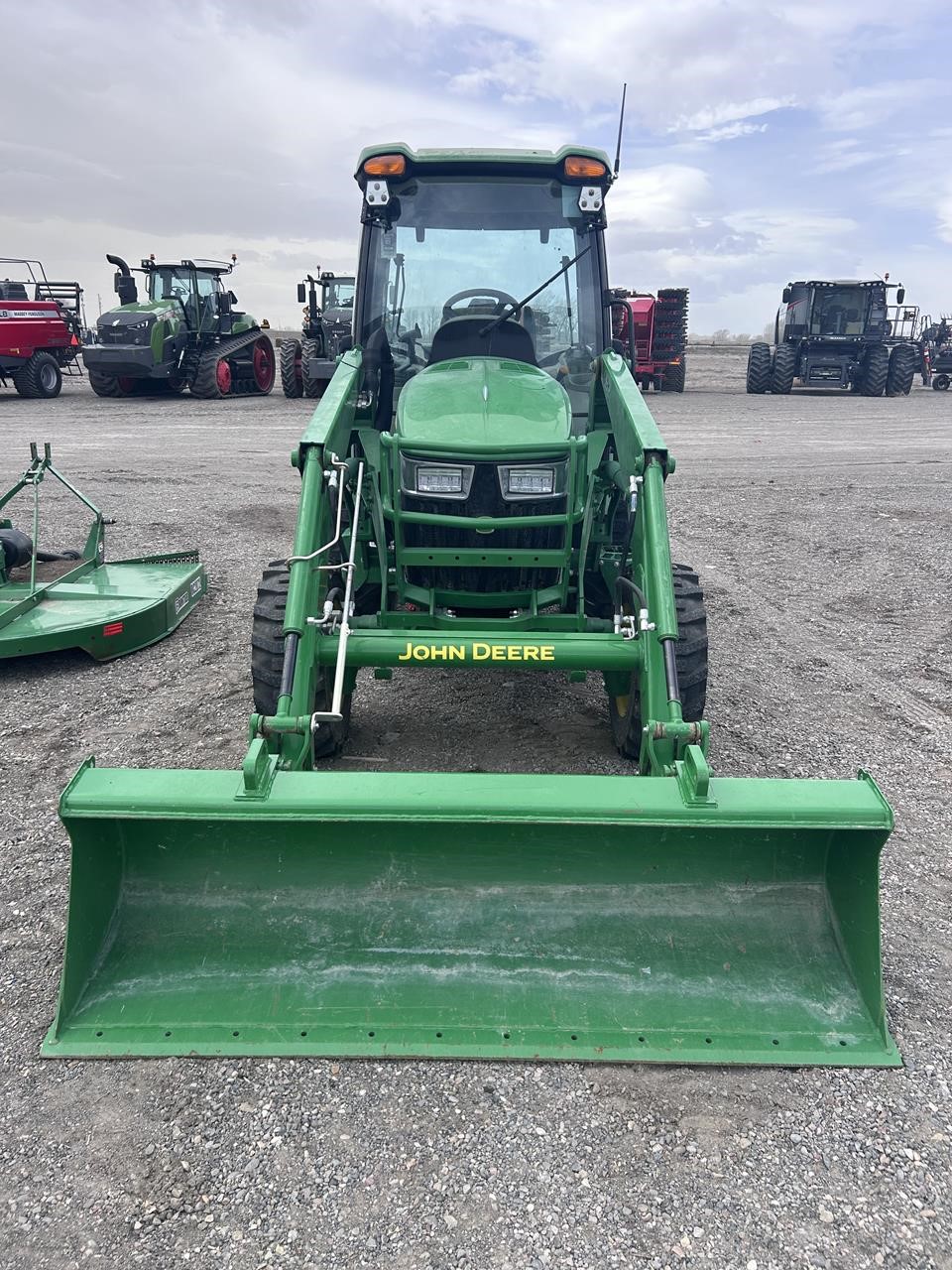 2024 John Deere 4052R
