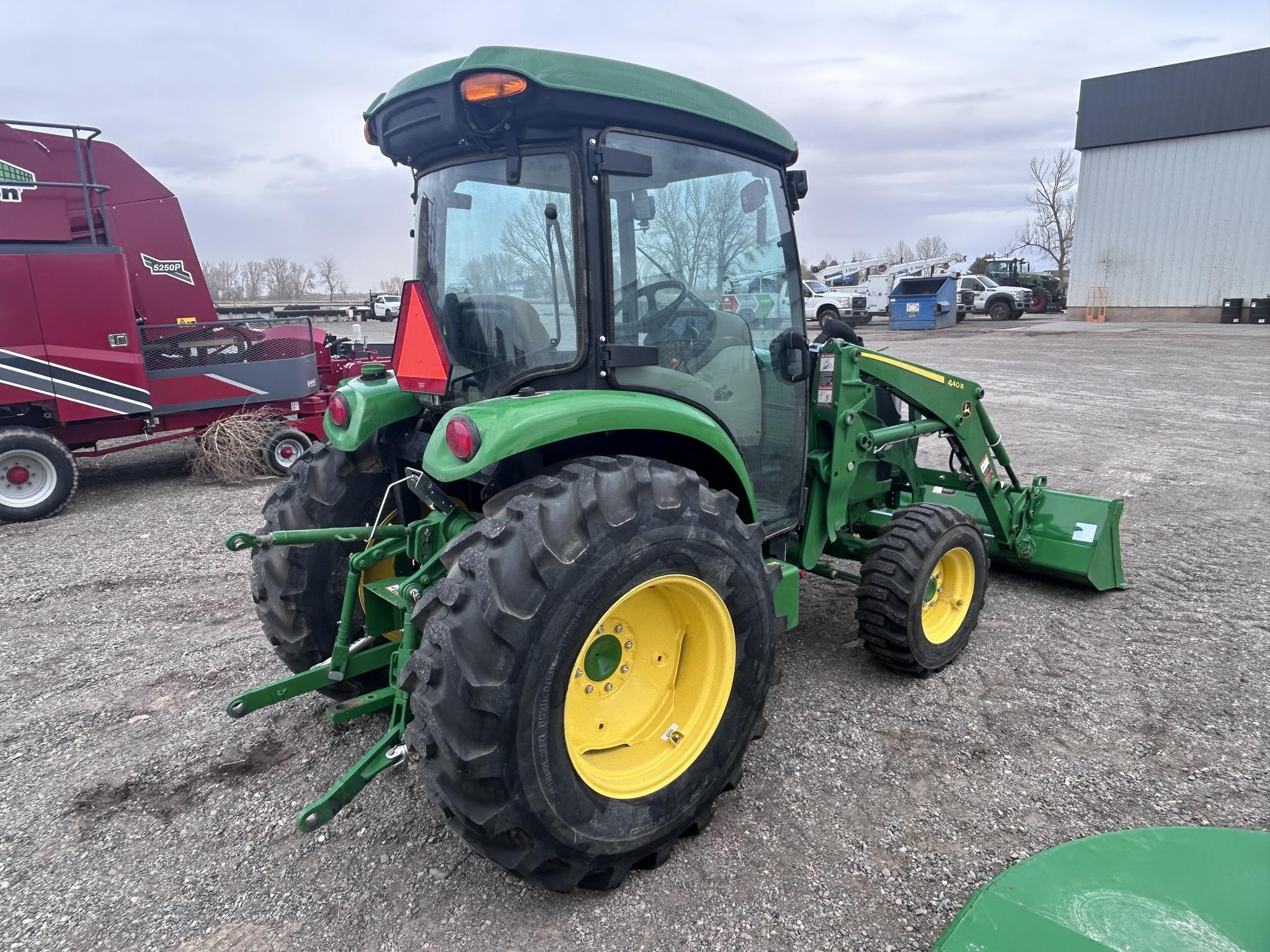 2024 John Deere 4052R