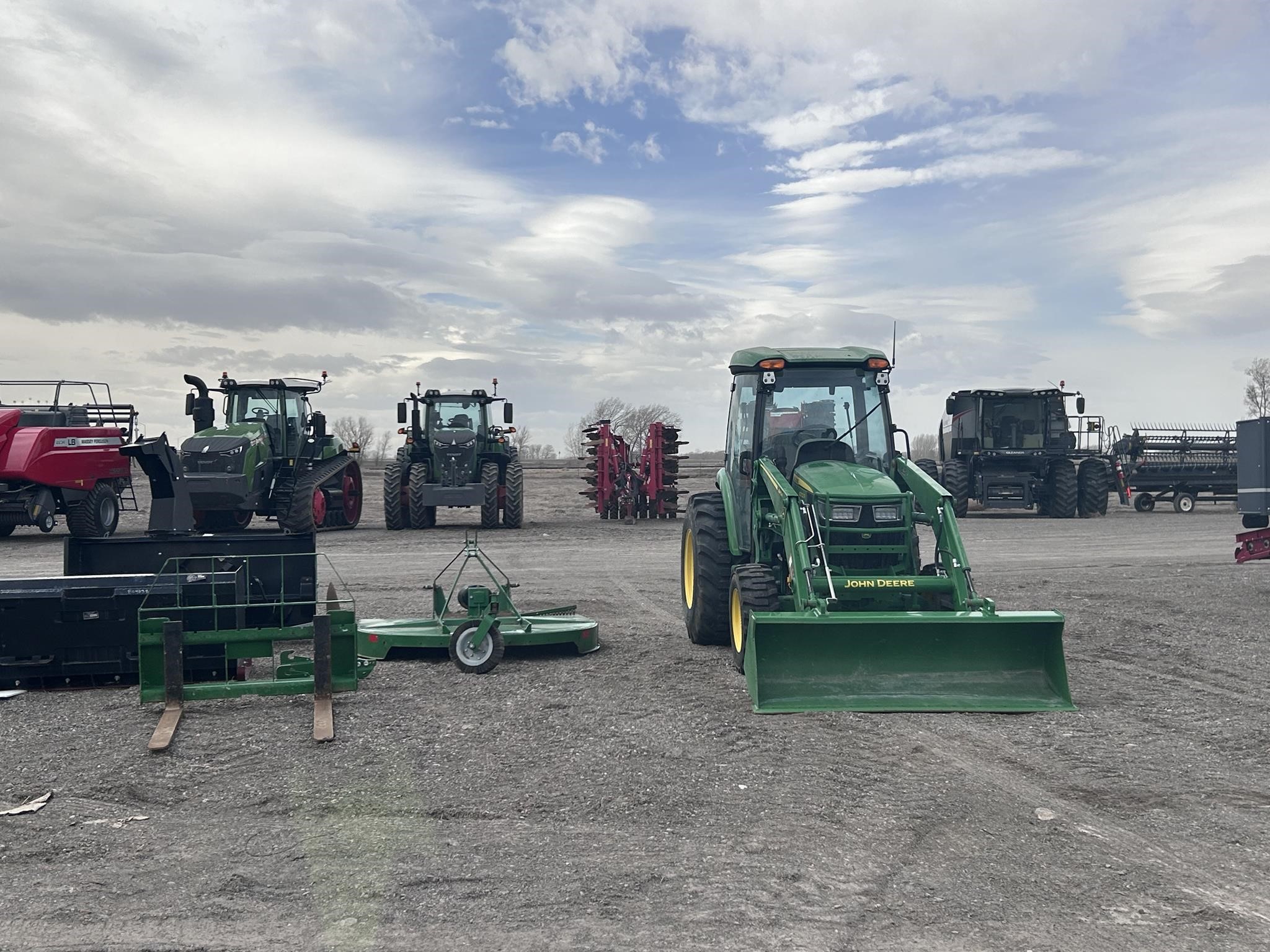 2024 John Deere 4052R