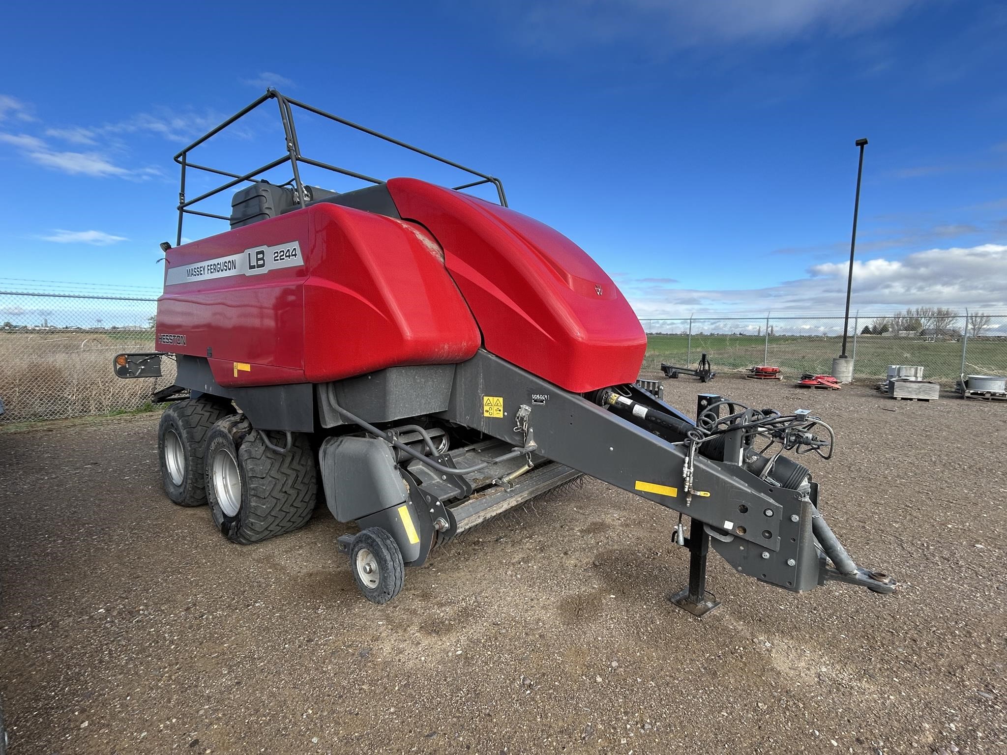 2023 Massey Ferguson LB2244