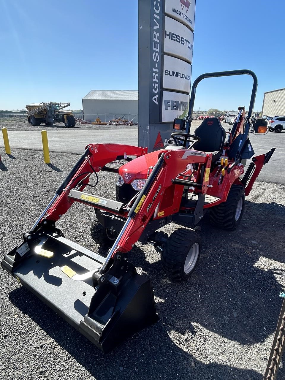 2026 Massey Ferguson GC1723EB