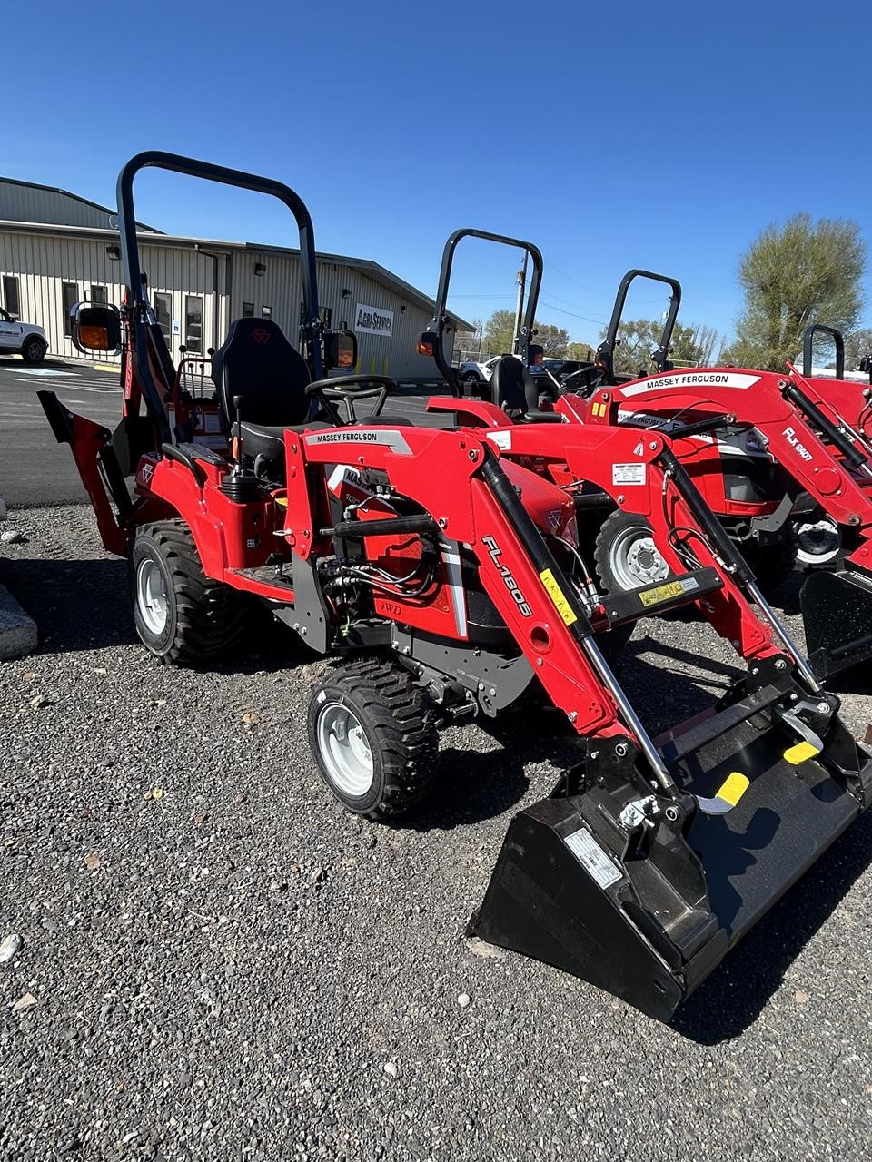 2026 Massey Ferguson GC1723EB