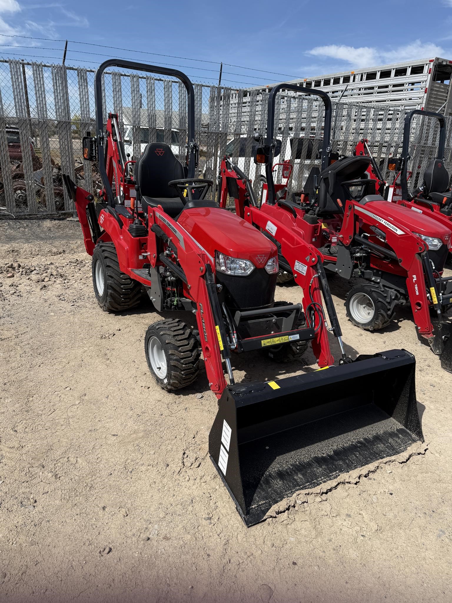 2026 Massey Ferguson GC1723EB