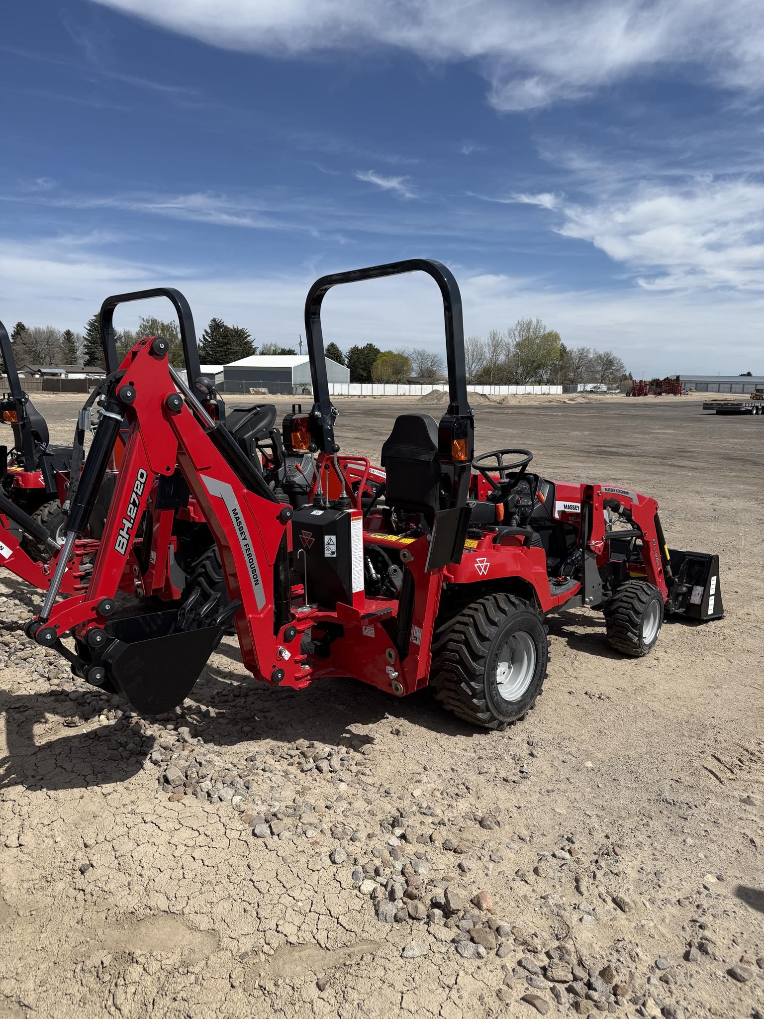 2026 Massey Ferguson GC1723EB