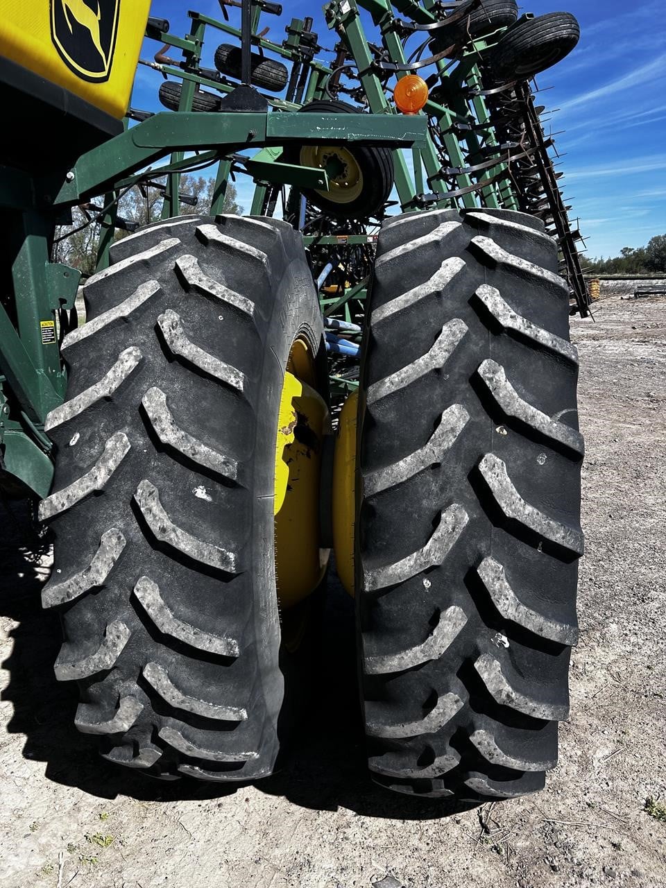 2008 John Deere 1910