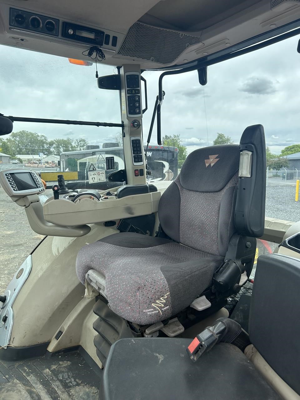 2015 Massey Ferguson 8727