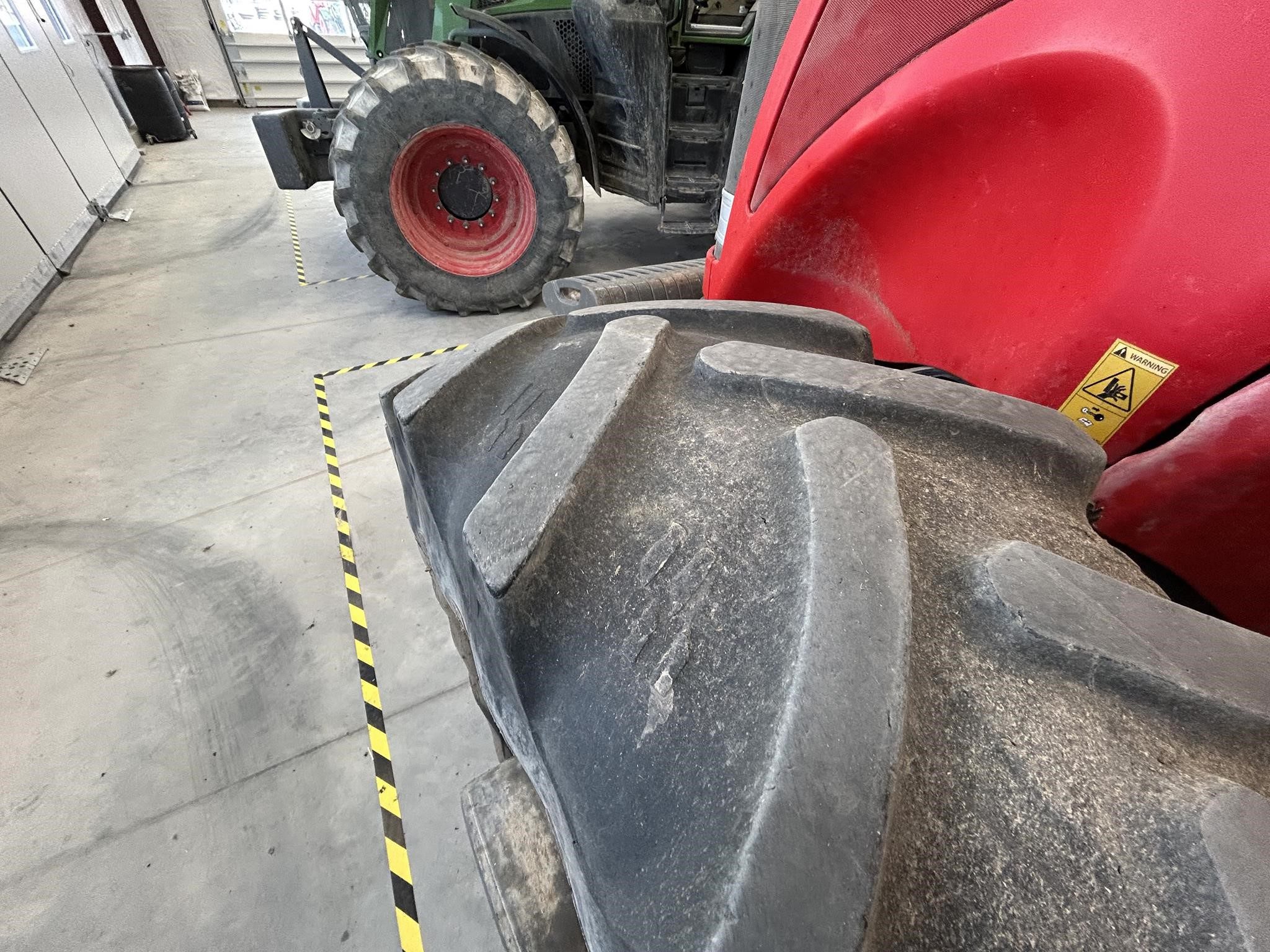 2012 Massey Ferguson 8690