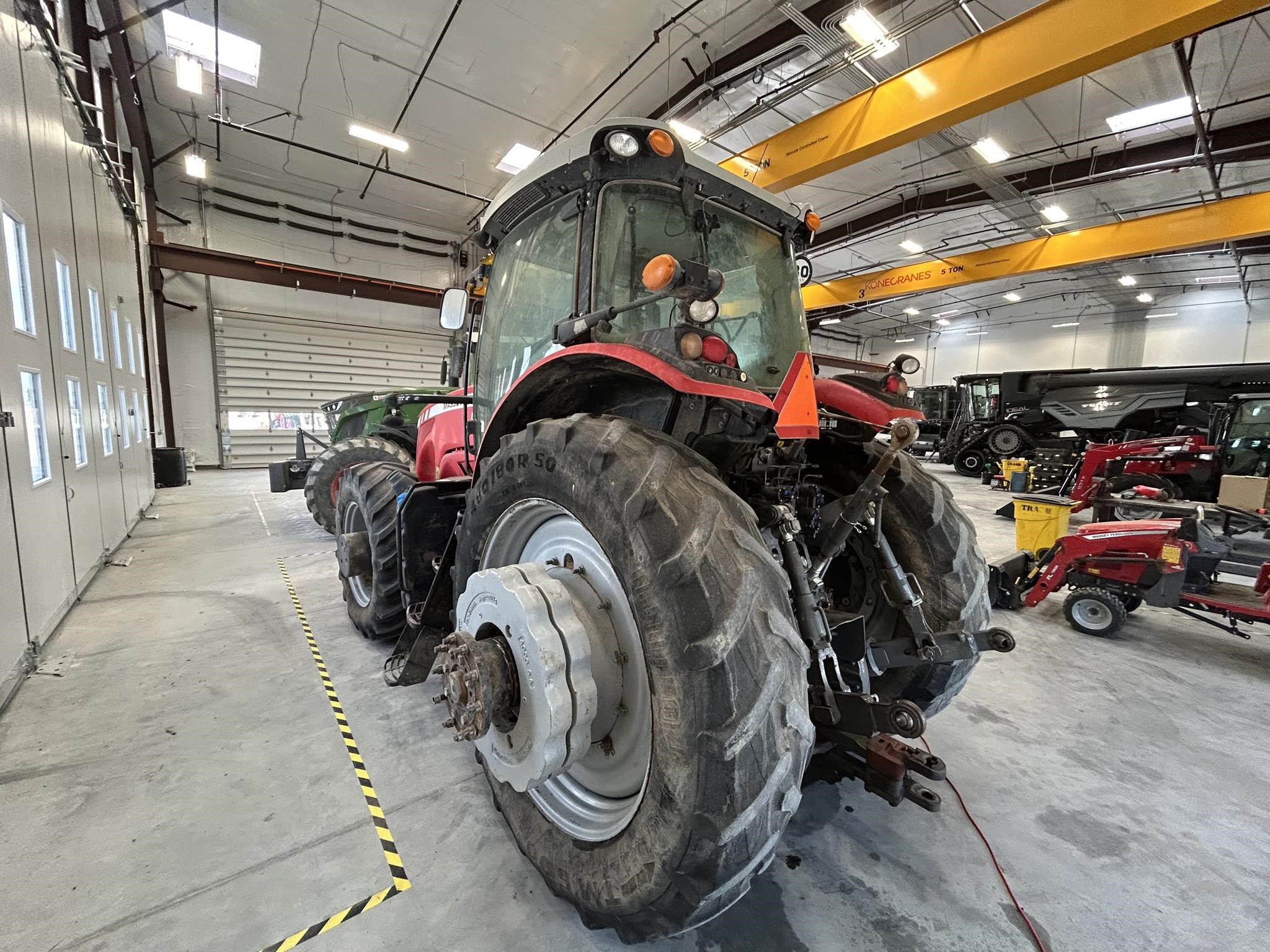 2012 Massey Ferguson 8690